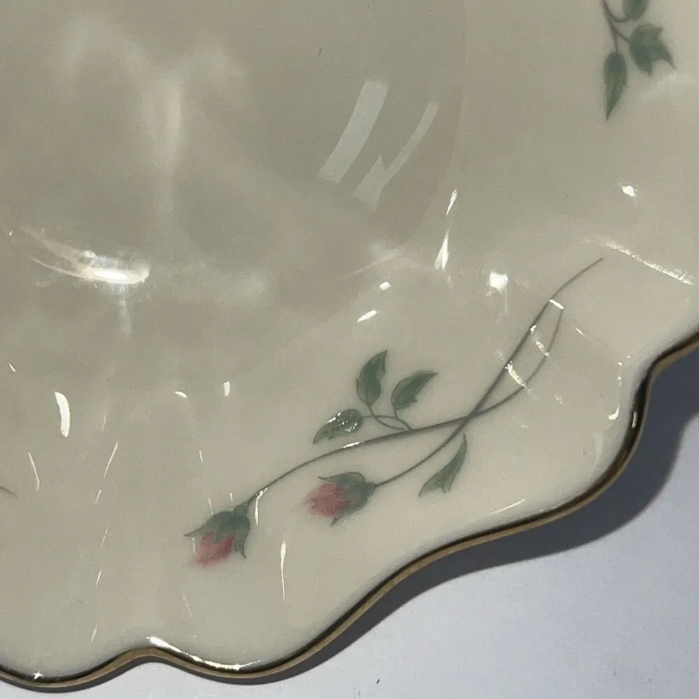 Lenox Rose Manor Bowl Dish Trinket Scalloped Gold Trim Ivory China USA 5.75